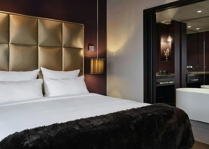 Roomers Frankfurt Central, Autograph Collection Frankfurt am Main